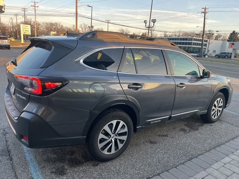 Certified 2025 Subaru Outback Premium w/ Popular Package #1A image 8