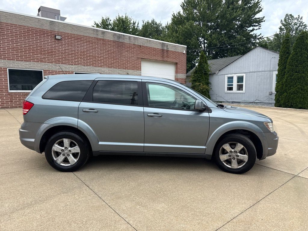 Used 2009 Dodge Journey SXT FWD image 4