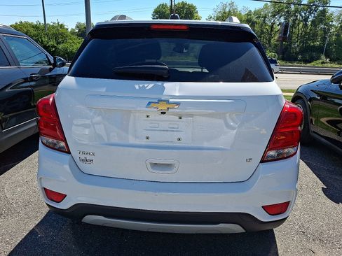 Used 2018 Chevrolet Trax LT w/ LT Convenience Package FWD image 5