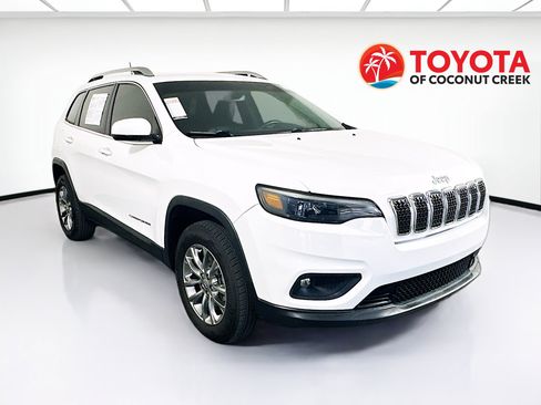 Used 2020 Jeep Cherokee Latitude Plus w/ Comfort/Convenience Group AWD/4WD image 1