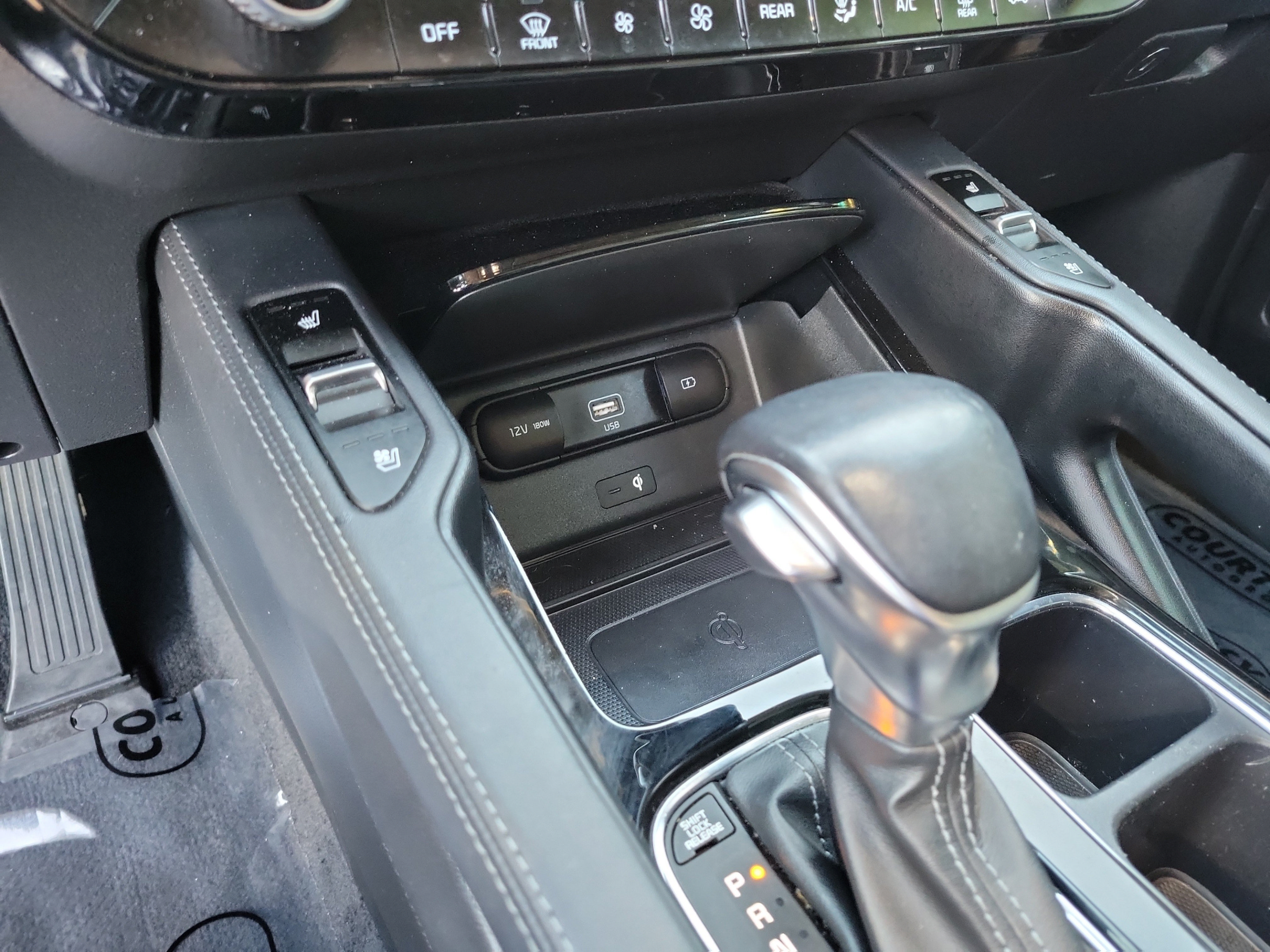Certified 2022 Kia Telluride EX w/ EX Premium Package AWD/4WD image 20