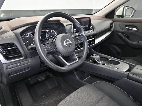 Used 2023 Nissan Rogue SV FWD image 20