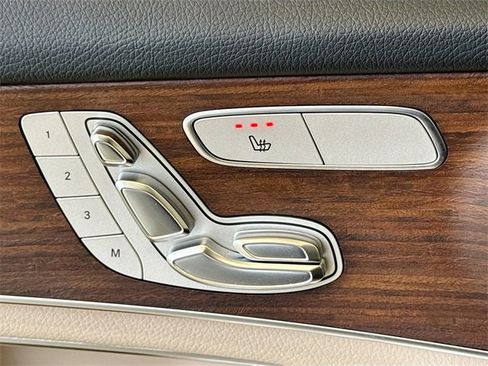 Used 2020 Mercedes-Benz GLC 300 4MATIC image 20