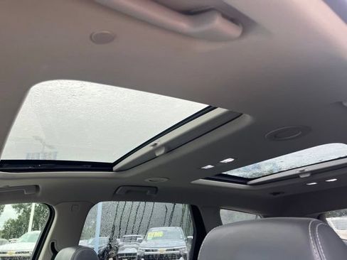 Used 2018 Buick Enclave Premium w/ Trailering Package FWD image 27