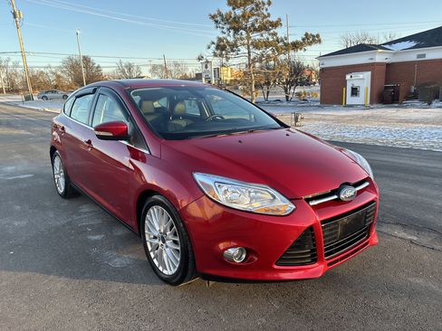 Used 2012 Ford Focus SEL image 1