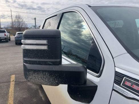 Used 2020 GMC Sierra 2500 SLE image 9