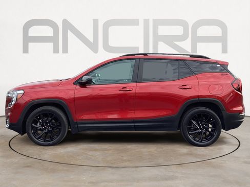 Used 2023 GMC Terrain SLE w/ Driver Convenience Package image 11