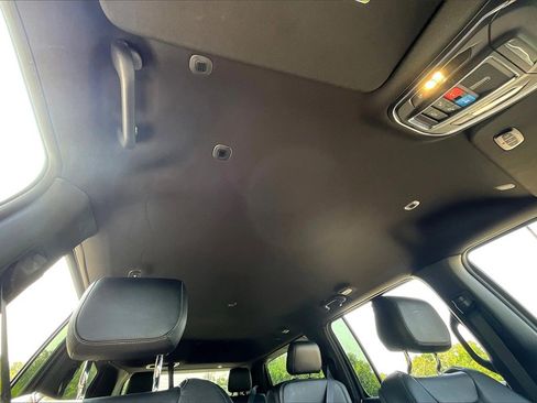 Used 2024 Jeep Wagoneer Series III image 21