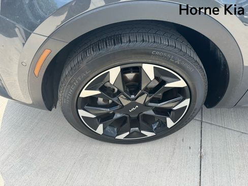 Certified 2024 Kia Sorento SX FWD image 8