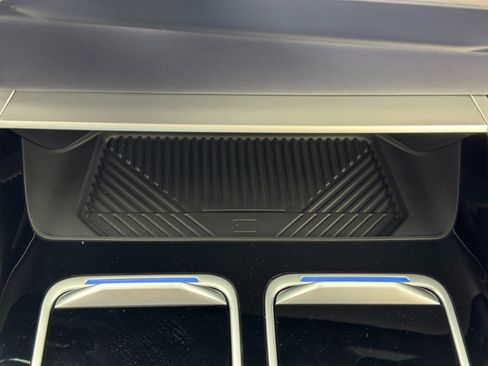 Used 2023 BMW i7 xDrive60 image 34