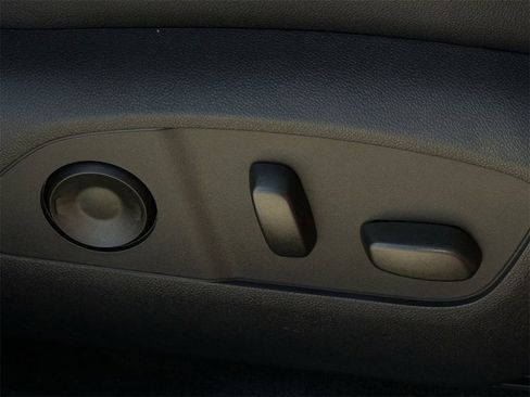 New 2026 Chevrolet Blazer EV LT image 25