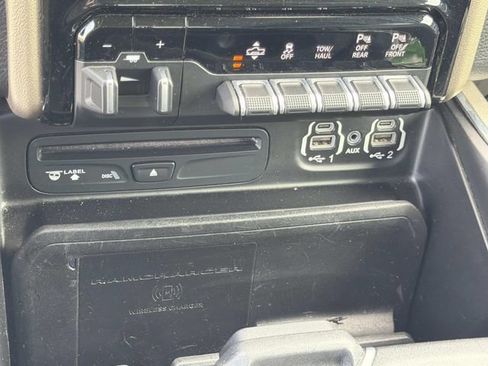 Used 2019 RAM 1500 Laramie AWD/4WD image 27