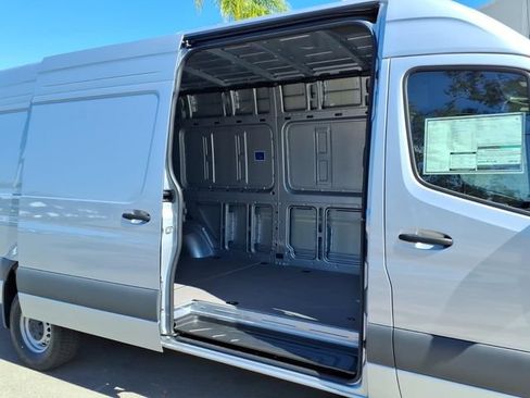 New 2026 Mercedes-Benz Sprinter 2500 image 23