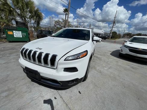 Used 2017 Jeep Cherokee Limited FWD image 11