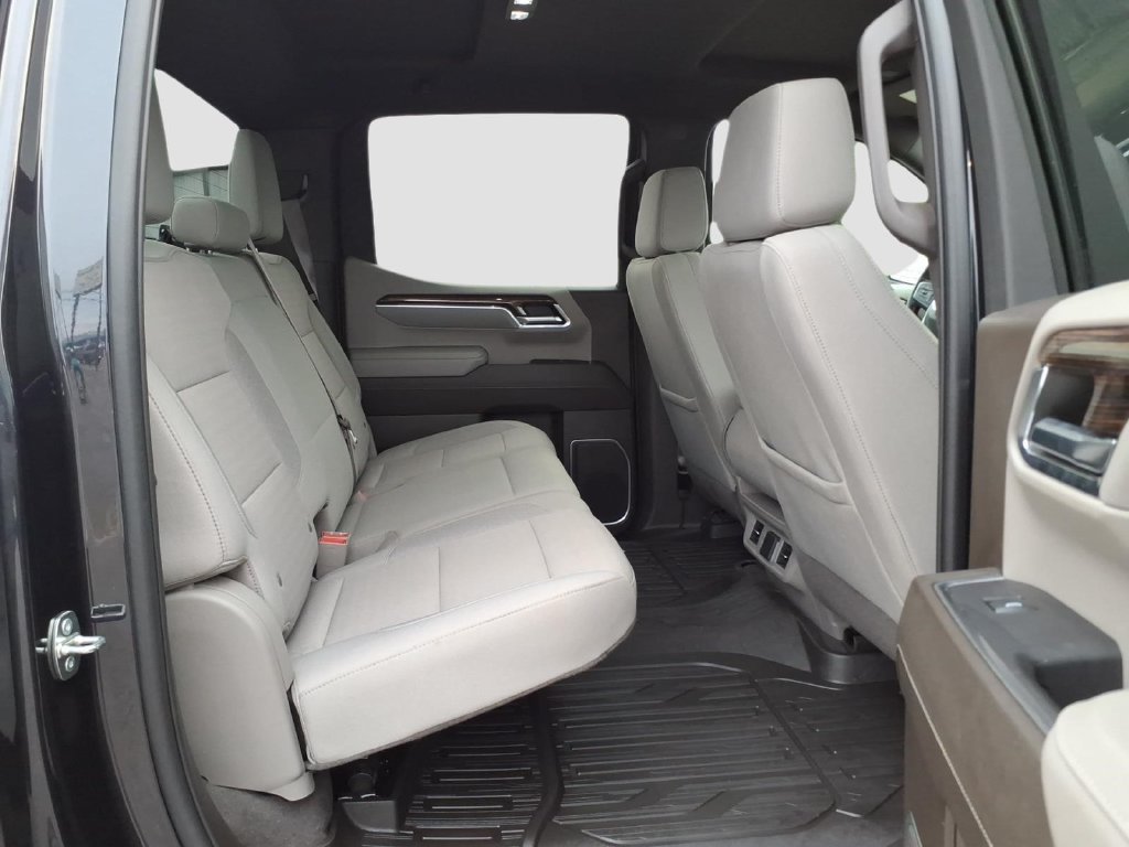 Used 2023 GMC Sierra 1500 SLE AWD/4WD image 12