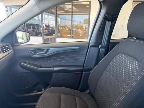 Certified 2023 Ford Escape Active AWD/4WD image 26