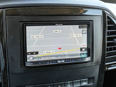 Used 2020 Mercedes-Benz Metris Passenger image 24