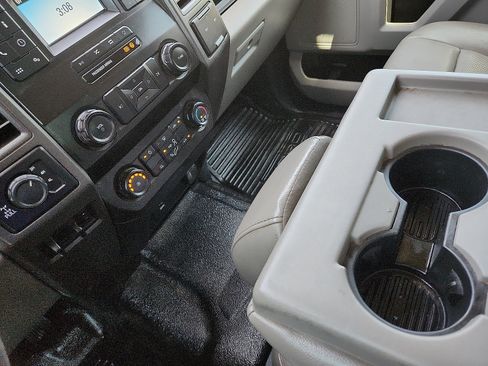 Used 2022 Ford F250 XL w/ Power Equipment Group AWD/4WD image 20