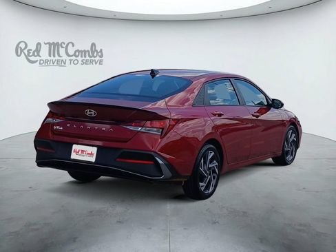 Used 2025 Hyundai Elantra Sport FWD image 5