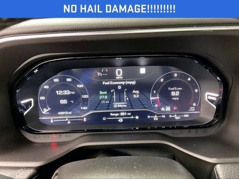 Used 2022 GMC Yukon XL Denali AWD/4WD image 25