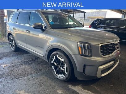 Used 2025 Kia Telluride S