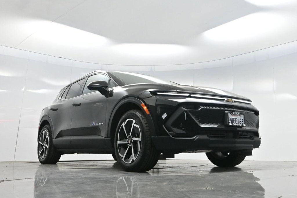Used 2026 Chevrolet Equinox EV LT FWD image 10