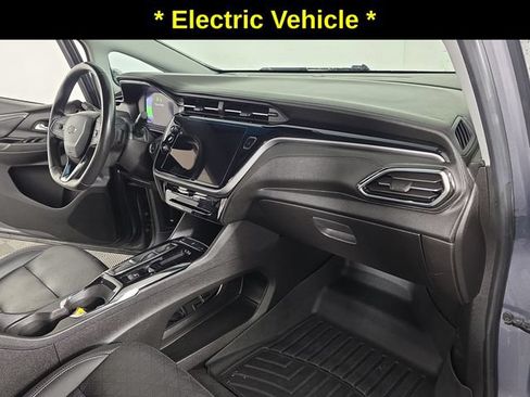 Certified 2023 Chevrolet Bolt LT FWD image 28