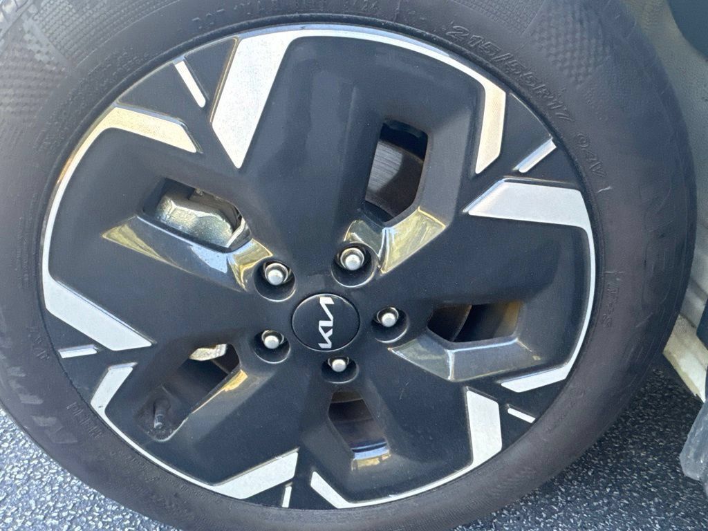 Used 2025 Kia Niro Wind w/ Wind Preserve Package FWD image 30