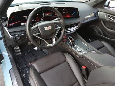 Used 2025 Cadillac CT5 V AWD/4WD image 12