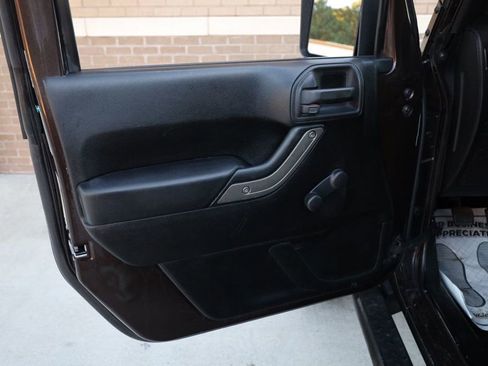 Used 2013 Jeep Wrangler Sport w/ Connectivity Group image 15