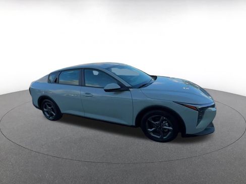Used 2025 Kia K4 FWD image 2