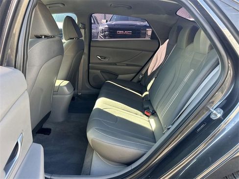 Used 2022 Hyundai Elantra SEL w/ Cargo Package image 22