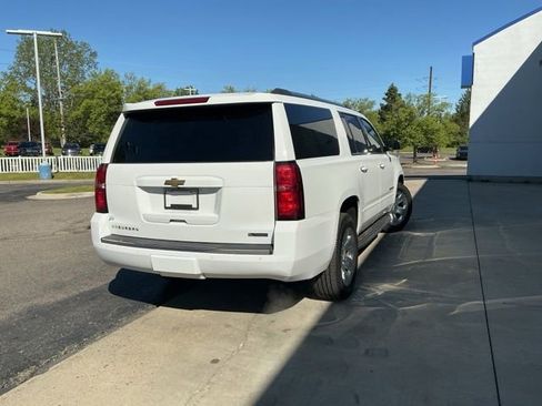 Used 2018 Chevrolet Suburban Premier AWD/4WD image 9