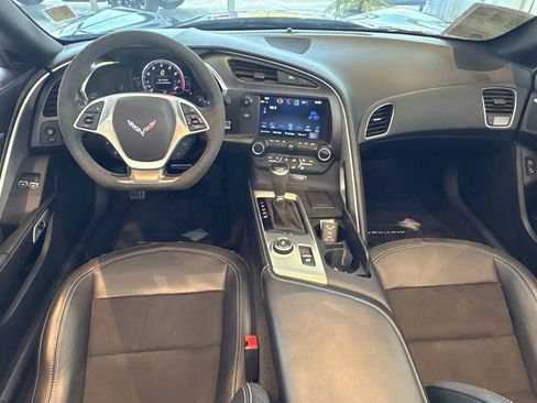 Used 2019 Chevrolet Corvette Stingray Convertible w/ 1LT RWD image 21