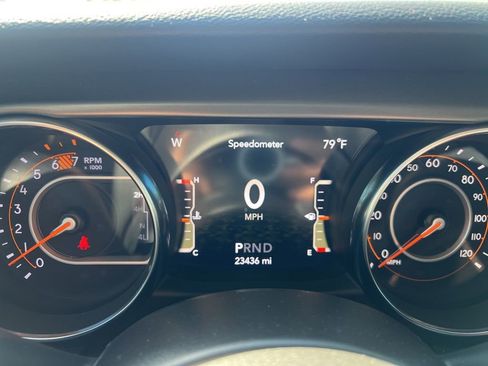 Used 2023 Jeep Wrangler Unlimited Sport image 13