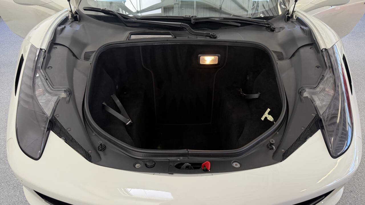 Used 2012 Ferrari 458 Italia Coupe RWD image 23