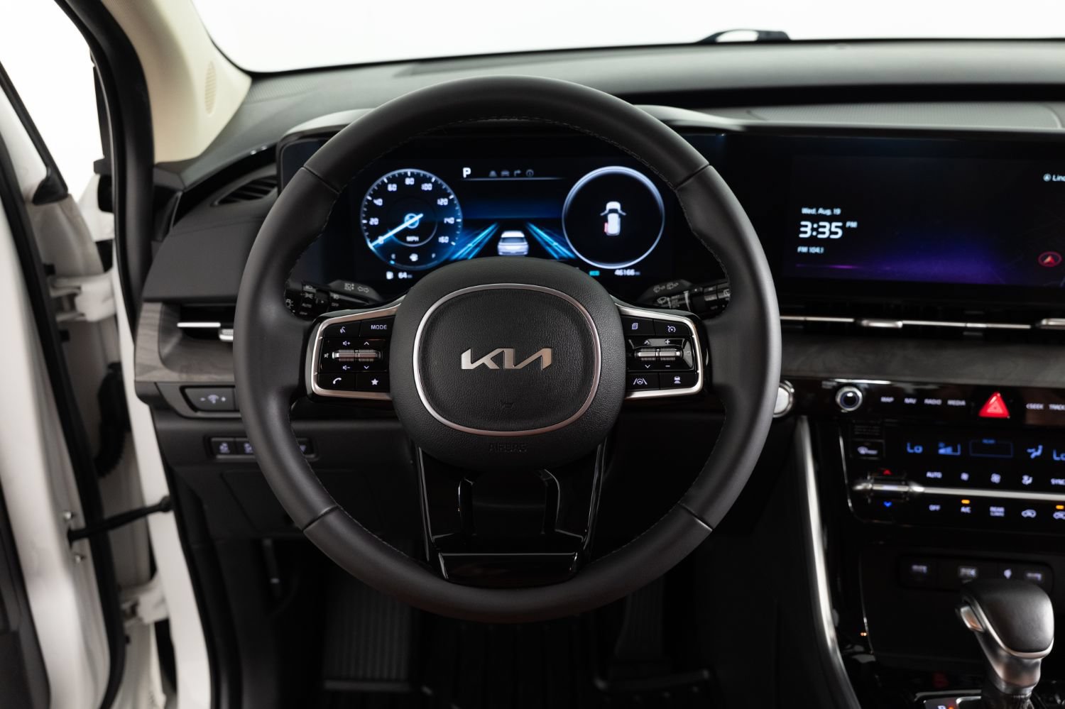 Used 2024 Kia Carnival SX FWD image 35