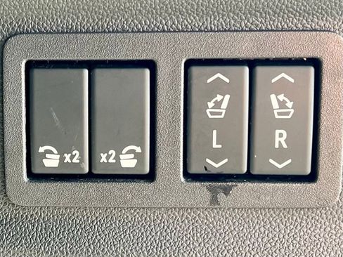 Used 2024 Chevrolet Tahoe Premier image 36