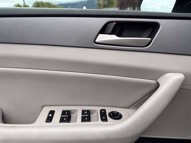 Used 2018 Hyundai Sonata SEL FWD image 17