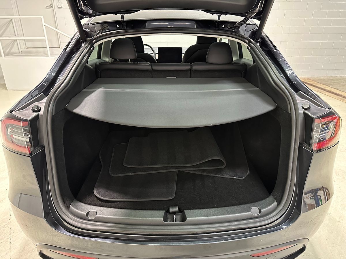 Used 2024 Tesla Model Y Long Range AWD/4WD image 7