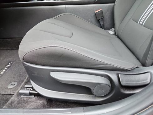 Used 2024 Hyundai Elantra SEL FWD image 23