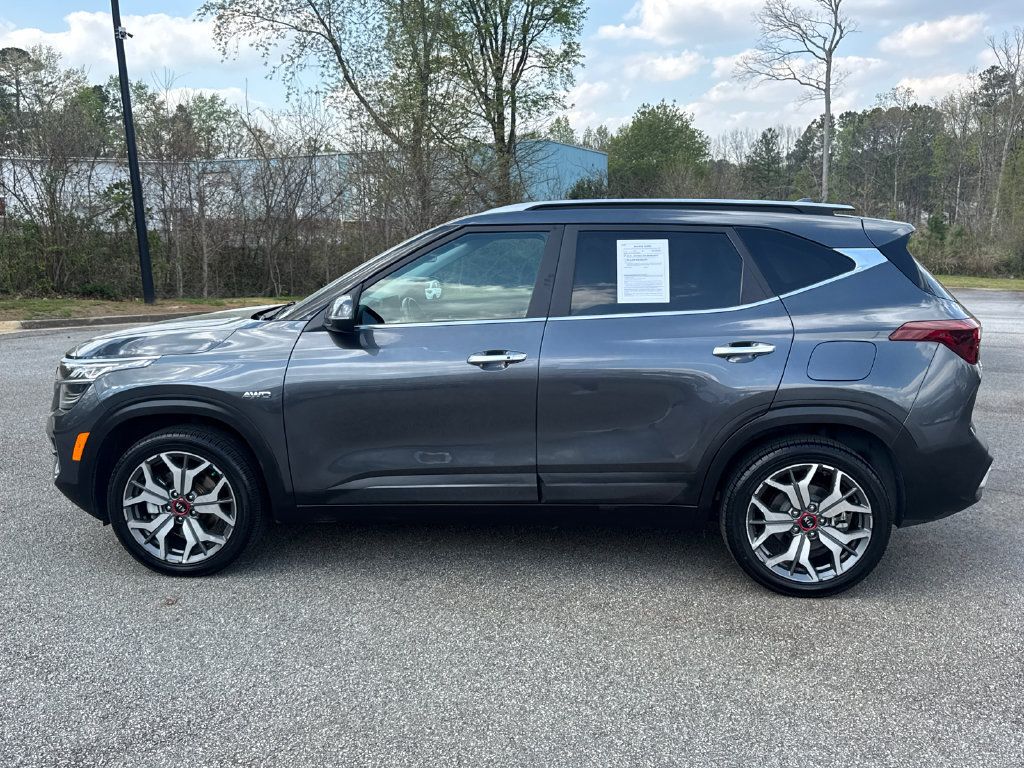 Used 2021 Kia Seltos SX w/ SX Sunroof Package AWD/4WD image 4