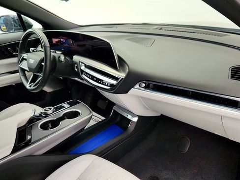 Used 2024 Cadillac Lyriq Luxury image 26