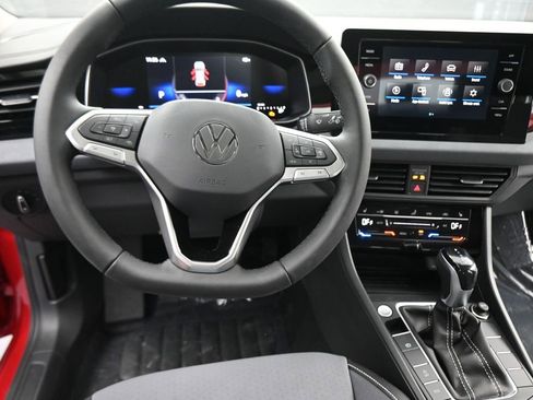 New 2026 Volkswagen Jetta SE FWD image 37