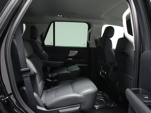 New 2026 Ford Expedition Active AWD/4WD image 16