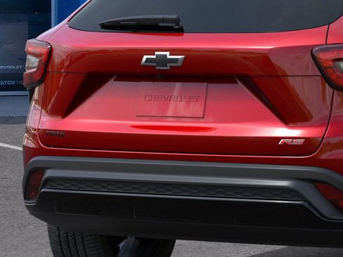 New 2026 Chevrolet Trax RS w/ Sunroof Package image 14