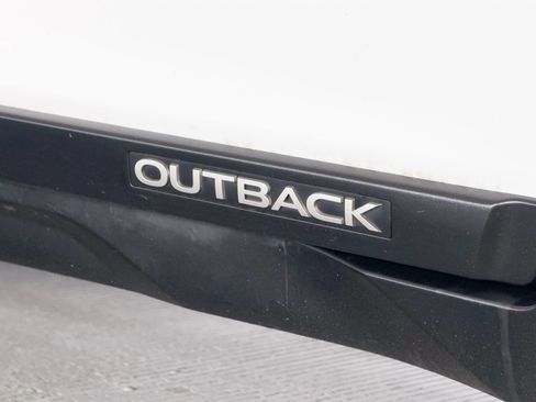 Used 2019 Subaru Outback 2.5i Limited w/ Popular Package #2 AWD/4WD image 11
