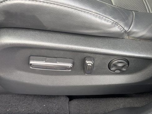 Used 2020 Honda CR-V Touring image 18