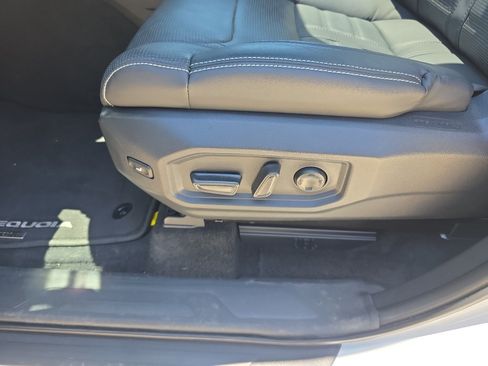 Used 2025 Toyota Sequoia Capstone AWD/4WD image 16