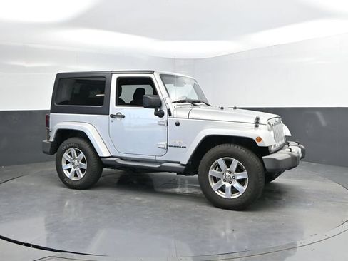 Used 2012 Jeep Wrangler Sahara AWD/4WD image 3